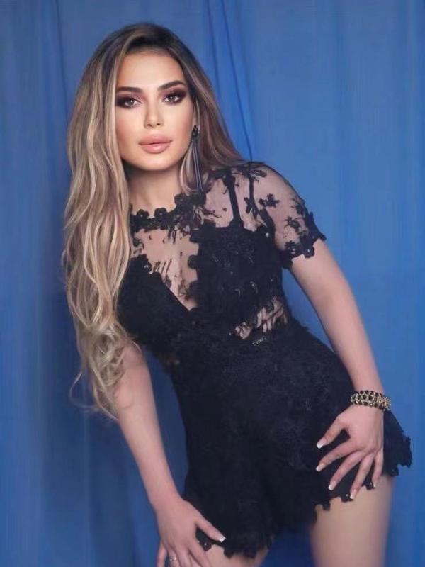 Découvrez la Déesse Mystérieuse qui Éveille vos Sens 2 Mis Fotos