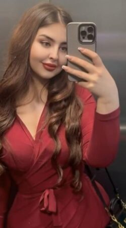 Sensation Pure Éveillez vos désirs avec notre élégante escort